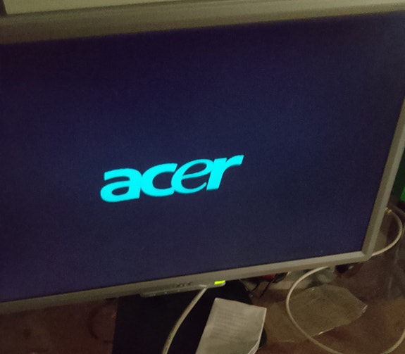 Acer tietokone näyttö