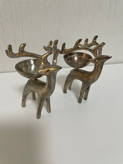 2 kpl Pentikin hopeoituja poroja 12cm