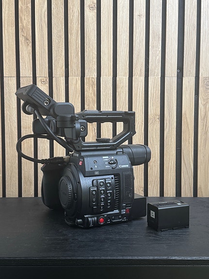 Canon EOS C200