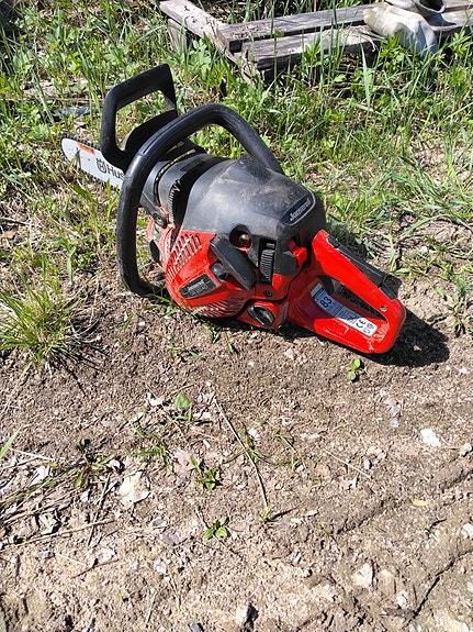 Jonsered CS 2240 moottorisaha