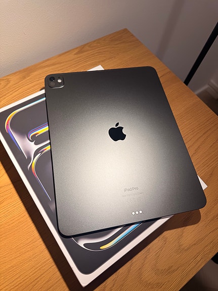 Apple iPad Pro 13 M4’ 256 tabletti (tähtimusta)