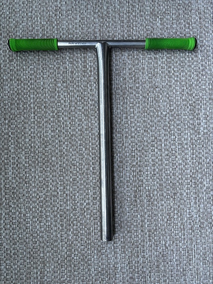Longway Scooters Kronos scootin tanko vihreillä kahvoilla