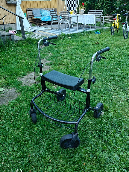 Tyke rollaattori / kävelytuki