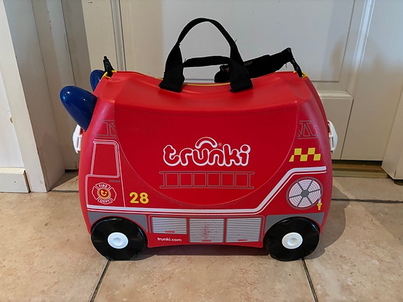 Trunki paloauto ilmainen toimitus