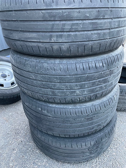 Auton kesärenkaat