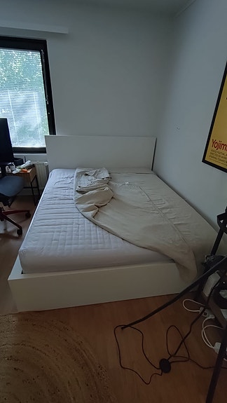 IKEA MALM -sänky 160 × 200 cm, patja ja laatikot