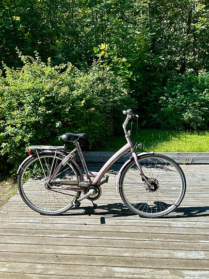 Tunturi Ella kaupunkipyörä 24’’ 7v