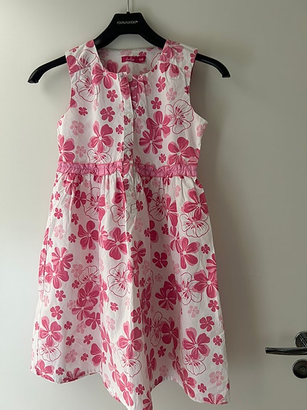 Kaunis kesämekko 140 cm