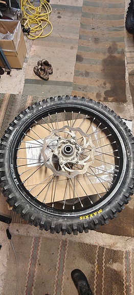 enduro vanteet 21/18 uudet renkaat