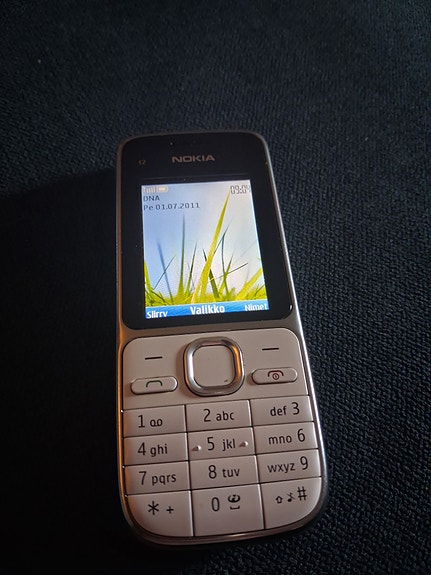Nokia C2-01 valkoinen