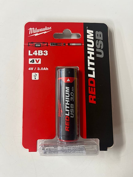 Milwaukee L4B3 RedLithium USB 4V akku