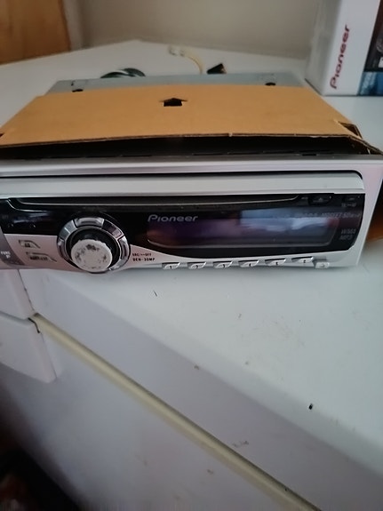 Pioneer autosoitin CD/radio