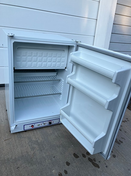 Sunwind Zero kaasujääkaappi/pakastelokero