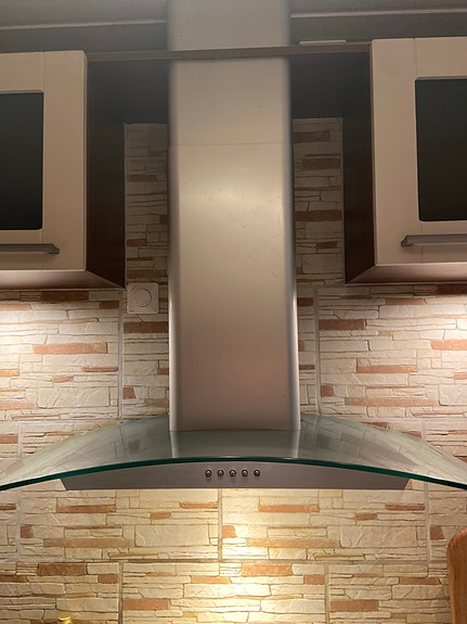 Gorenje K83 liesituuletin alumiini, lasikuvulla