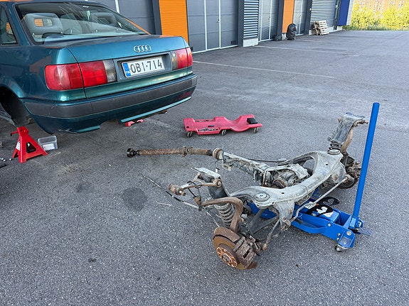 Audi b4 ja b5 quattro takapään osia