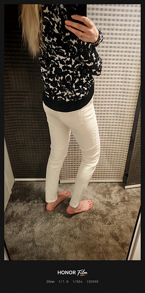 Guess neule. Koko S