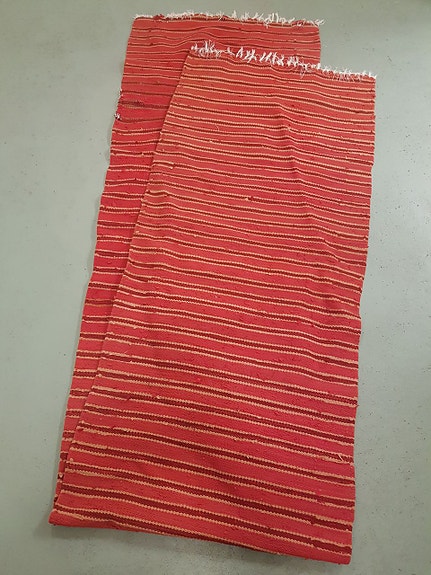 Räsymatto - carpet, rug 75x350cm punainen pitkä