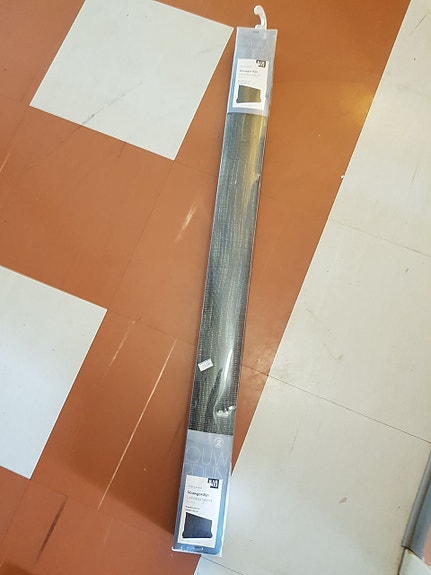 80x180cm Laskosverho , laskostettu verho musta-valkinen