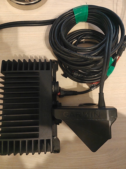 Garmin Livescope LVS32 + GLS10 Black Box
