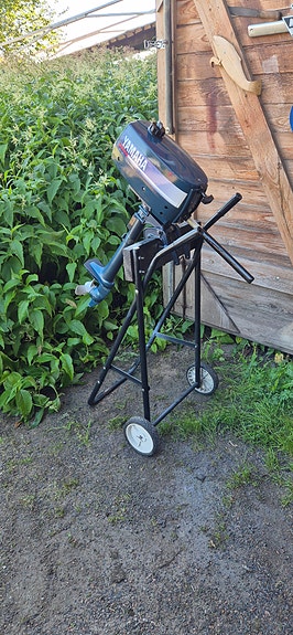 Perämoottori Yamaha 2hv, 2-tahtinen, kevyt vain 10kg, lyhytrikinen, huollettu!