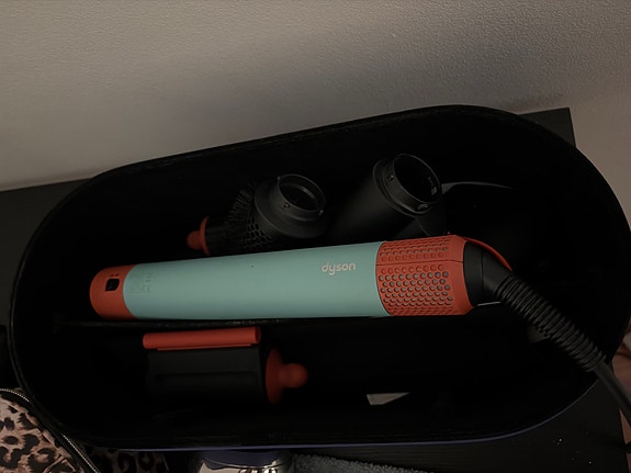 Dyson airwrap i.d. Straight and wavy