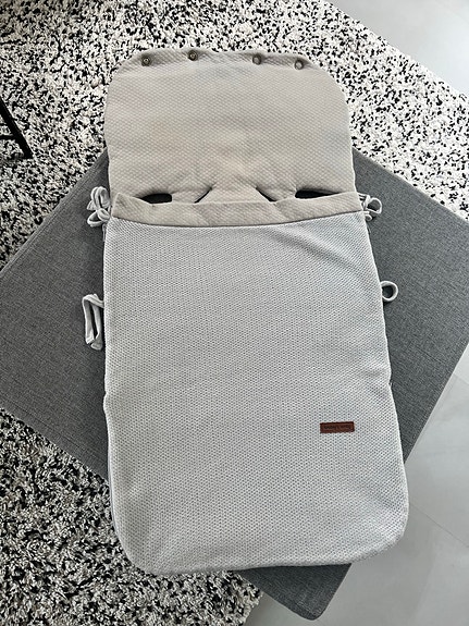 Baby’s only lämpöpussi turvakaukaloon