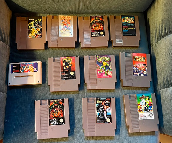 NES Pelejä ja tarvikkeita