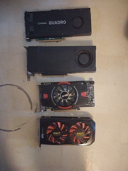 Nvidia ja Palit näytönohjaimet, useita malleja