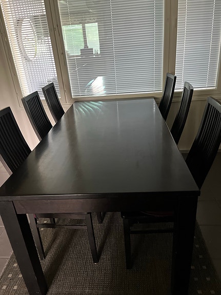 Ruokapöytä+6 tuolia