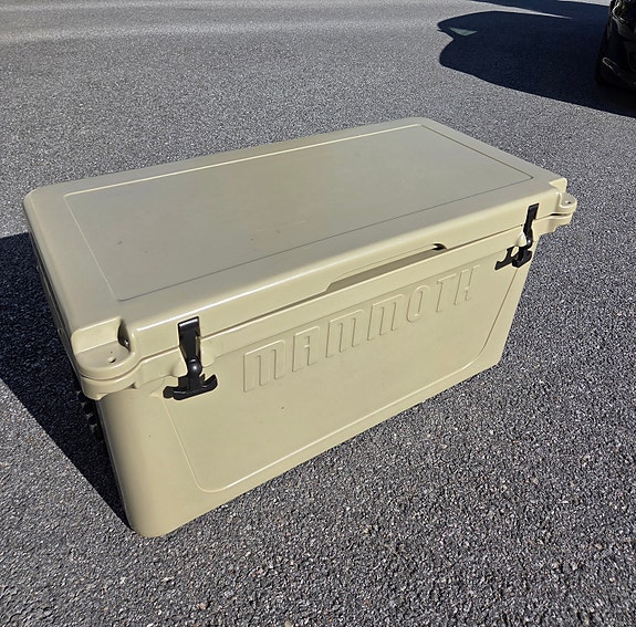 Iso kylmälaukku veneeseen, autoon, mökille tms.