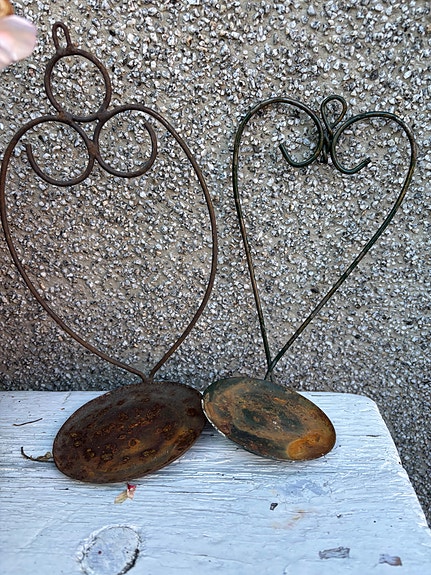 Vanhat metalliset lampetit