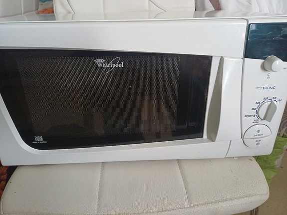 Whirlpool MD 138 valkoinen mikroaaltouuni