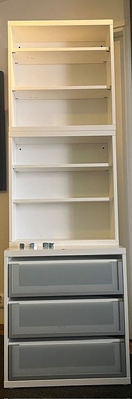 IKEA BESTÅ -lipasto ja 2 hyllyosaa