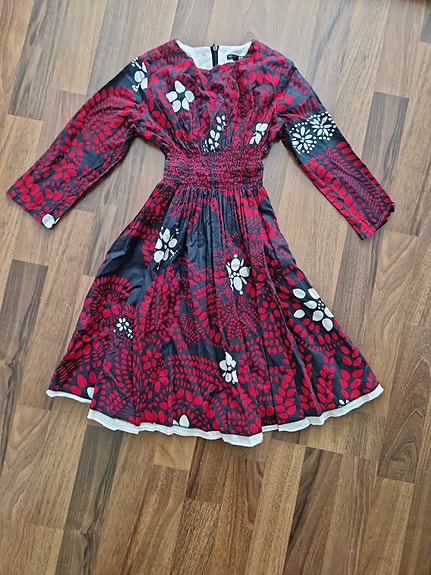 Marimekko juhlamekko 110 cm