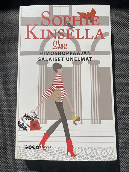 Sophie Kinsella: Himoshoppaajan salaiset unelmat pokkari