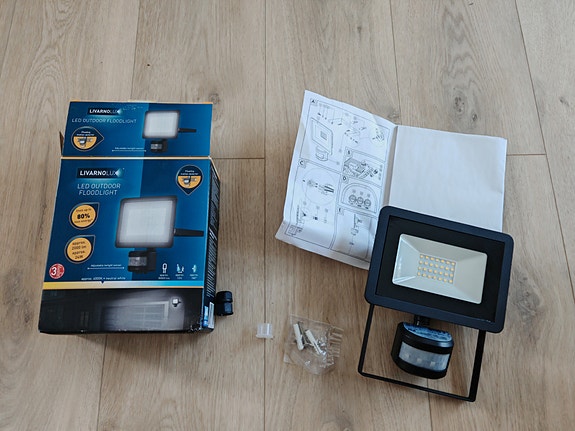 Led ulkovalaisin