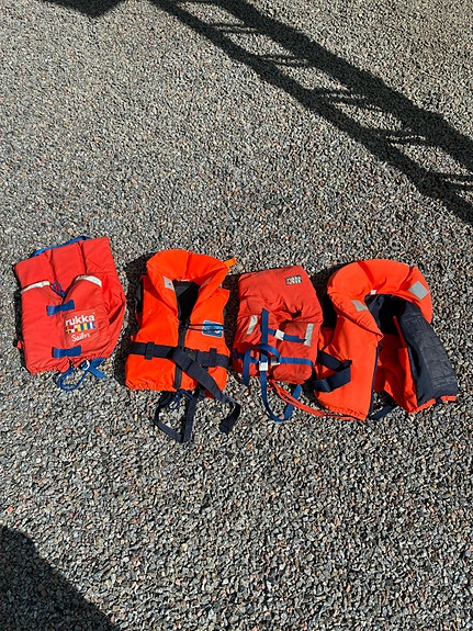 Lasten pelastusliivejä