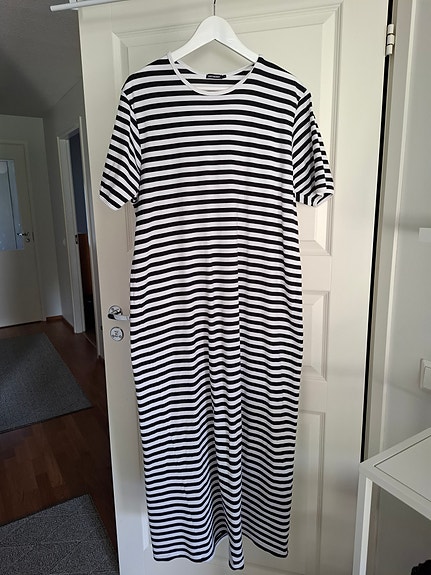 Marimekko tasaraita yöpaita