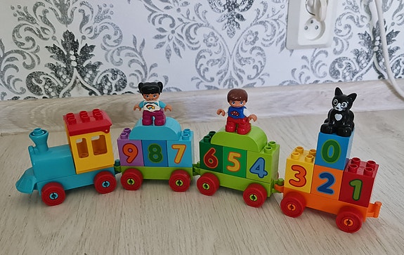 Lego Duplo juna setti
Nouto: Forssa, Viksberg