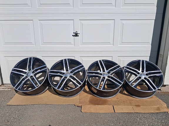 Myydään 18" alumiinivanteet 5 x112