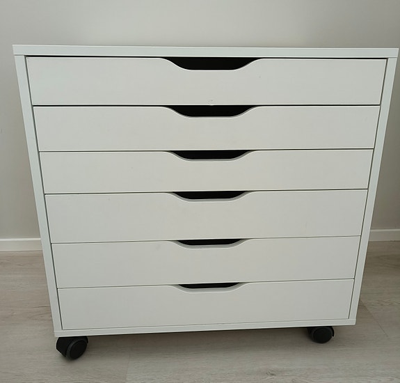 Ikea Alex-laatikosto