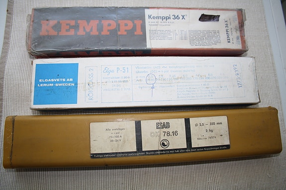 Kemppi 36 X, Esab OK 78.16 ja Elga P-51 hitsauspuikkoja yhteishintaan 20 €