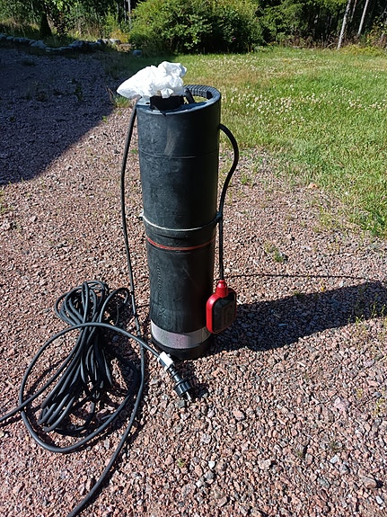 Grundfos SBA3-45A ja porakaivopumppu