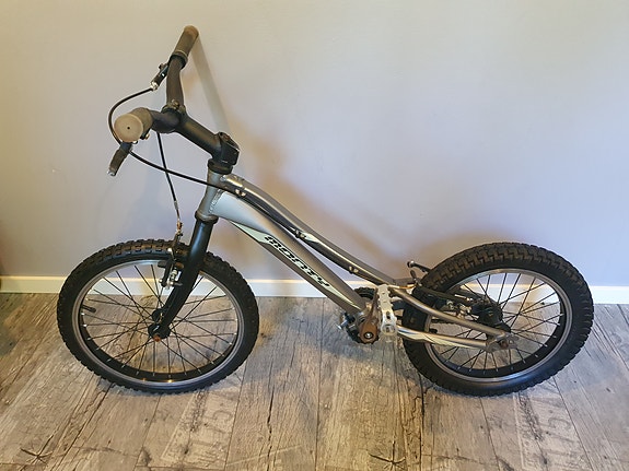 Monty trial polkupyörä