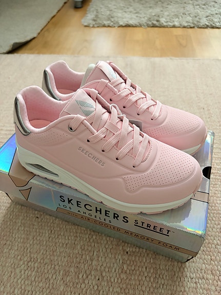 Vaaleanpunainen Skechers Uno Golden Air Tennarit Koko 38 (US koko 8)