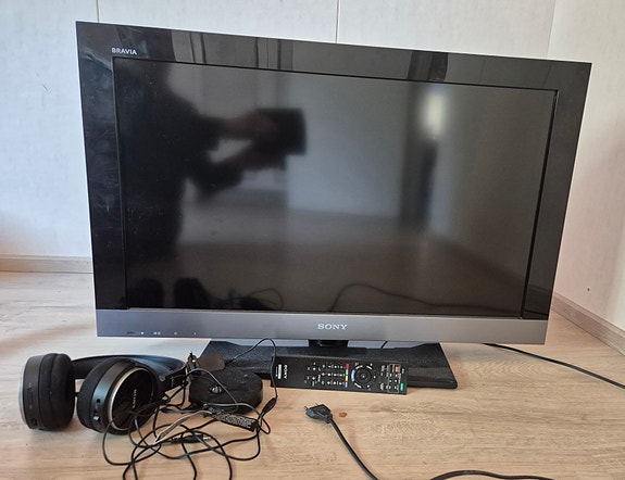 Sony TV KDL-32EX500