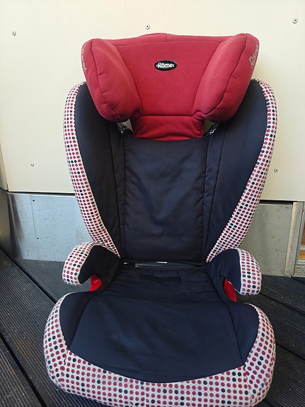 Britax Römer Kidfix turvaistuin 15-36 kg