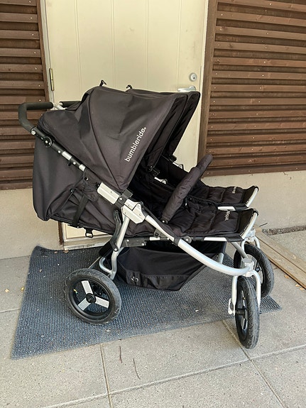 Bumbleride indie twin,mustat