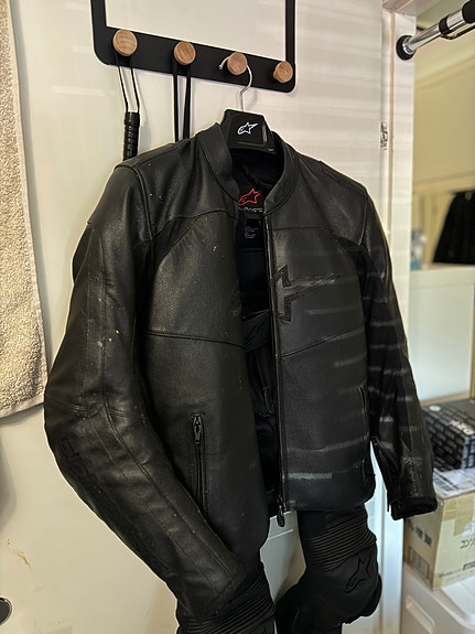 Alpinestars miesten ajotakki, nahka. Koko EUR 50