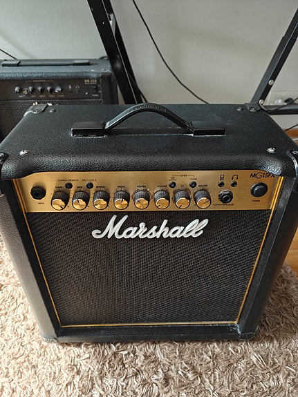 Marshall MG15GFX kitaravahvistin